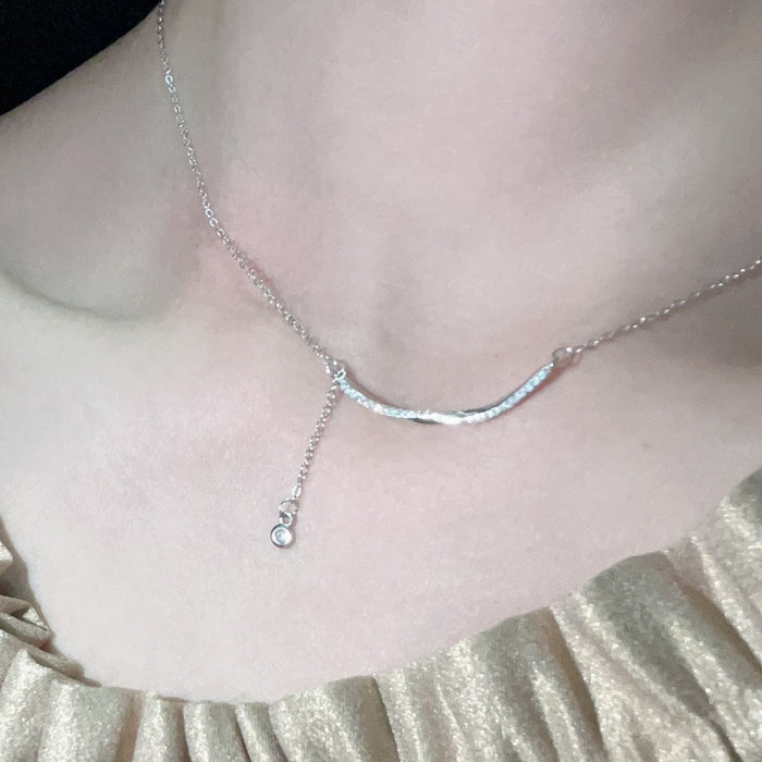 Wholesale Recommended new pure silver product, niche fashion design, smiling curve temperament, personalized necklace