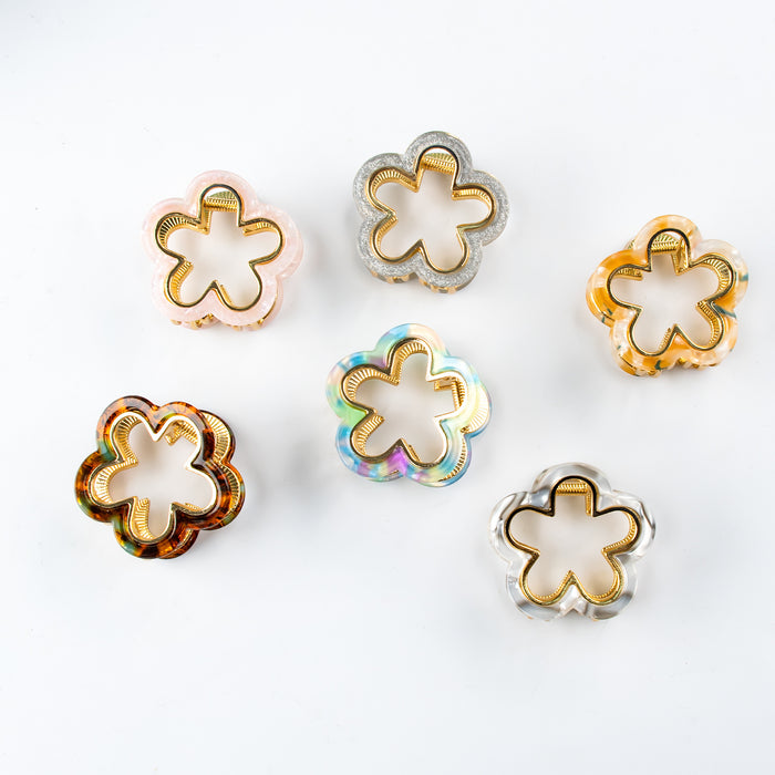 Wholesale Small flower shaped hair clip accessory with metal alloy grip