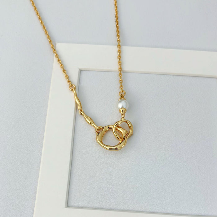 Wholesale Pearl necklace for women, light luxury, niche design, high-end feeling, collarbone chain, retro necklace, sweater chain, accessory