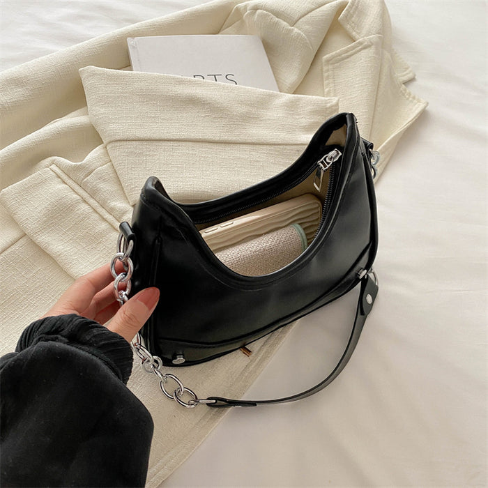 Wholesale This year's trendy Western style, niche chain fashion, commuting shoulder bag, crossbody bag