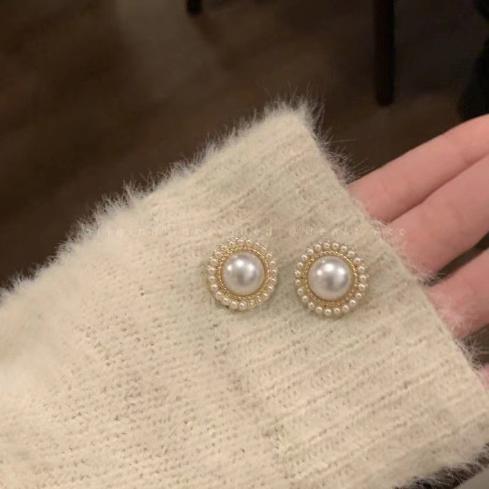 Wholesale Fashionable round pearl earrings, niche, high-end, elegant temperament, pearl earrings