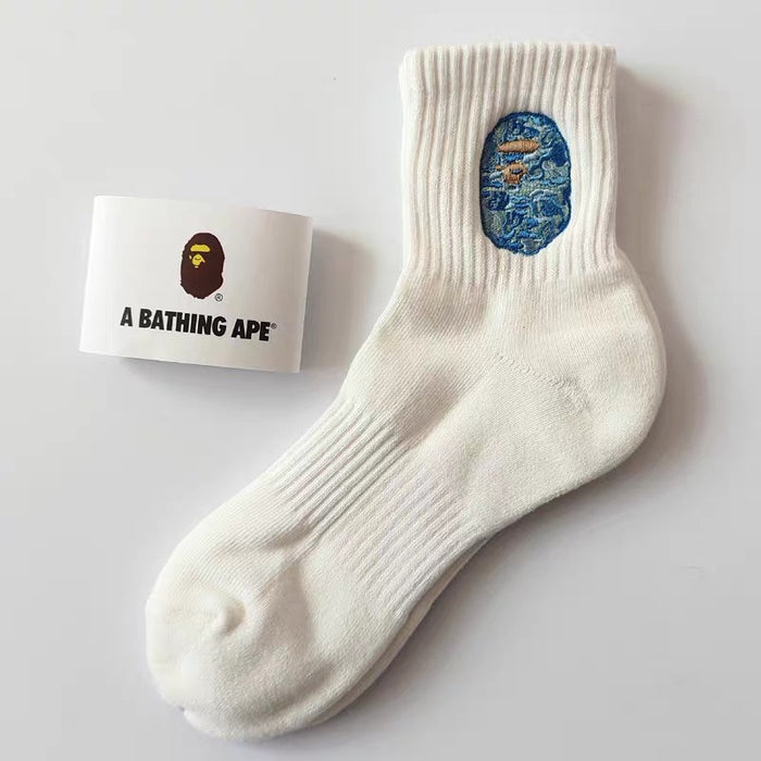 Wholesale Medium length towel bottom socks, high top sports long tube, embroidered white