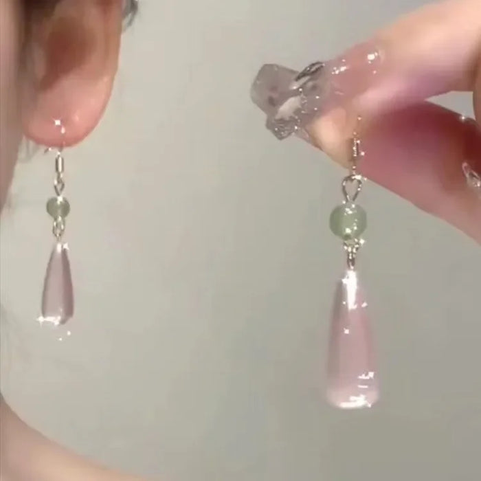 Wholesale Retro earrings, niche high-end earrings, temperament, water droplet ear clip