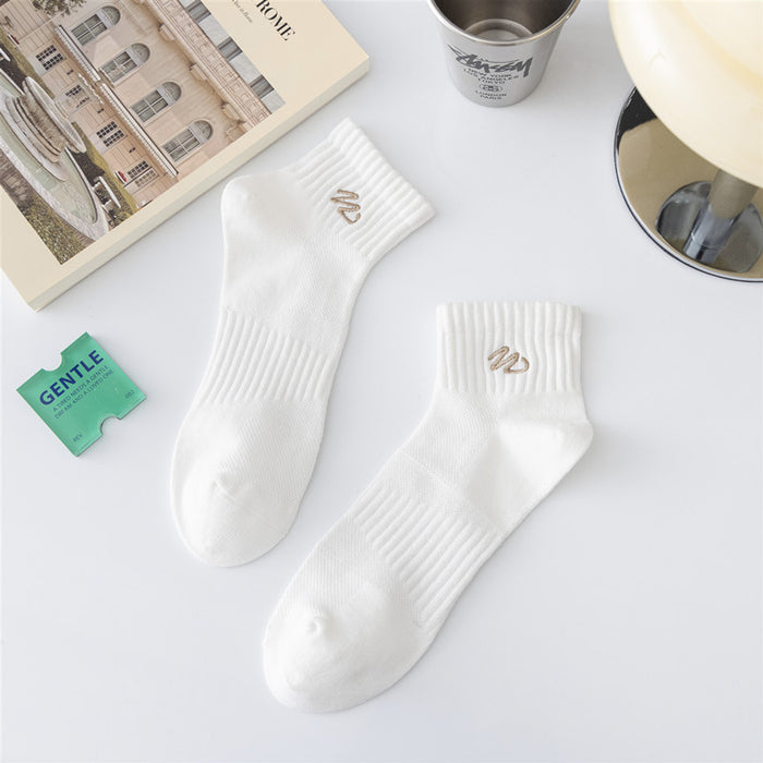 Wholesale Minimalist low cut short tube socks embroidered with letters, trendy sports