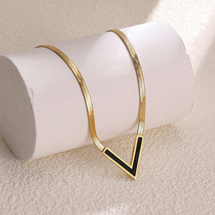 Wholesale V-shaped blade chain titanium steel necklace