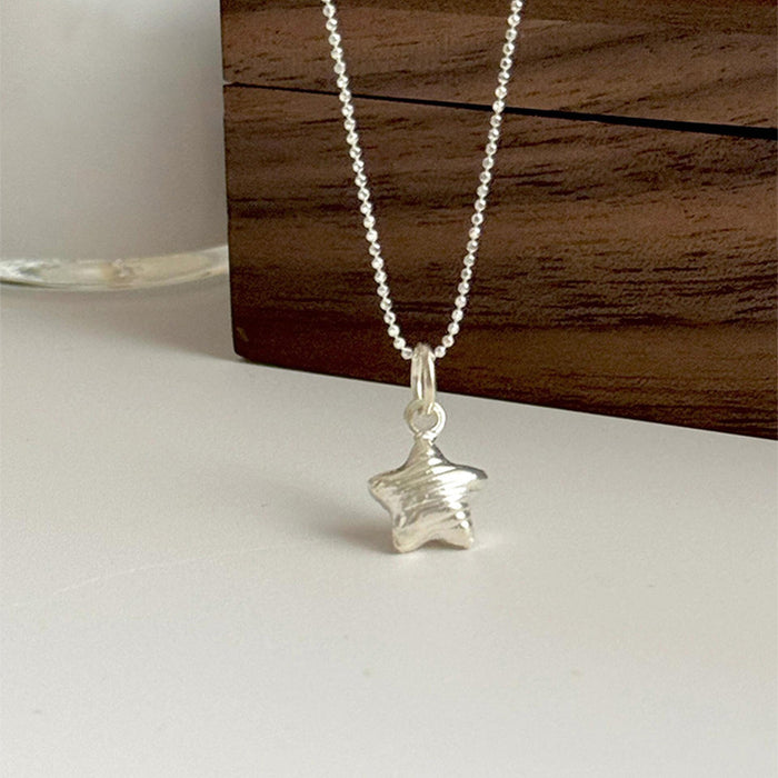 Wholesale The necklace is fashionable, simple, brushed, plain, high-end, exquisite, and versatile. It is a collarbone chain