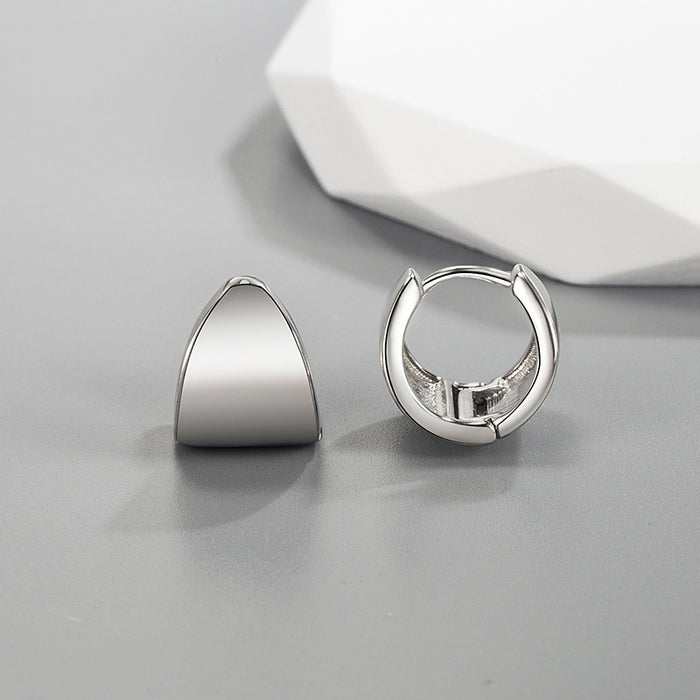 Wholesale Gold and silver triangle earrings with exquisite and high-end design