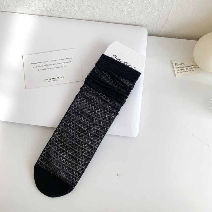 Wholesale New hollow mesh breathable thin socks with middle tube stacking