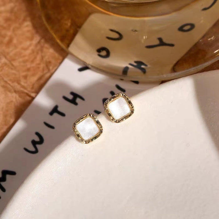 Wholesale Black Geometric Square Fragrant Style Exquisite Earrings Elegant Earrings