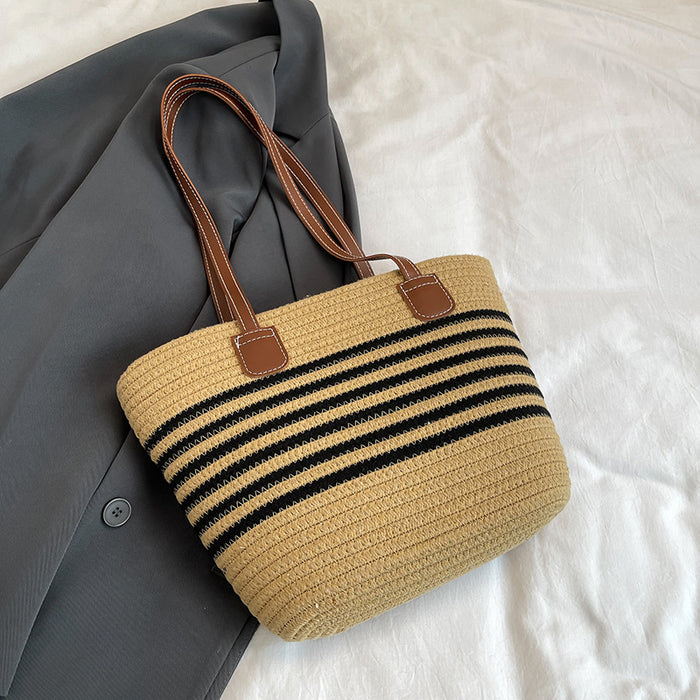 Wholesale Woven straw woven bag versatile shoulder bag commuting bag