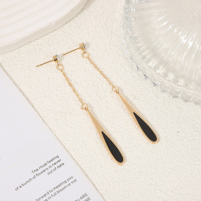 Wholesale Luxury earrings with high-end feel, niche design, fashionable creativity, oil dripping, versatile and long earrings