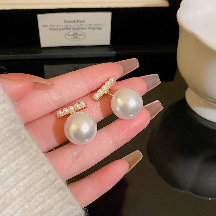 Wholesale Pearl and Cat' s Eye Stud Earrings