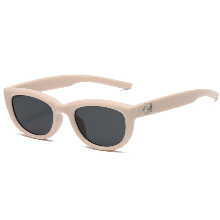 Wholesale Retro cat eye black sunglasses for women with a high-end feel, UV resistant and strong light sunglasses design