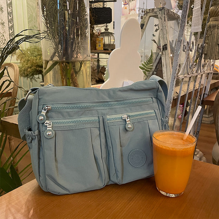 Wholesale Nylon fabric bag women' s urban simple messenger bag lightweight shoulder casual women' s bag