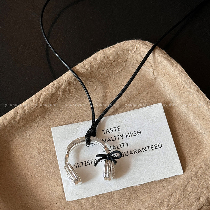 Wholesale Bow Headphone Pendant Necklace Women's Long Neck Chain