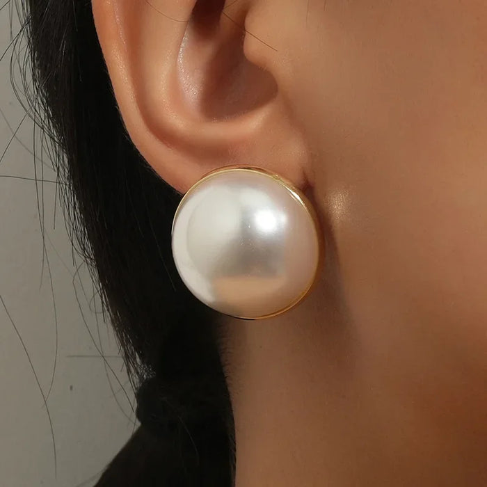 Wholesale Elegant pearl earrings, light luxury, simple geometric shape, ear hook earrings