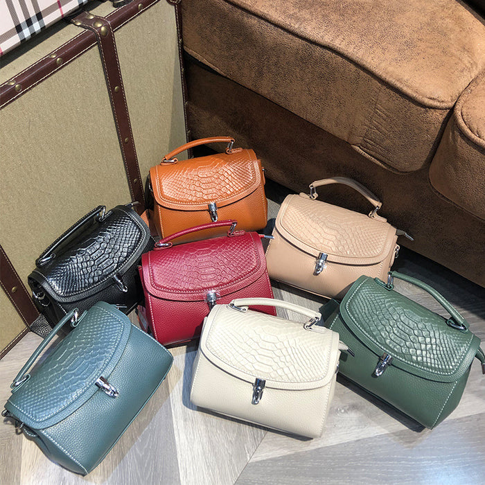 Wholesale First layer cowhide shoulder bag, new leather high-end style, stylish handbag, versatile crossbody bag