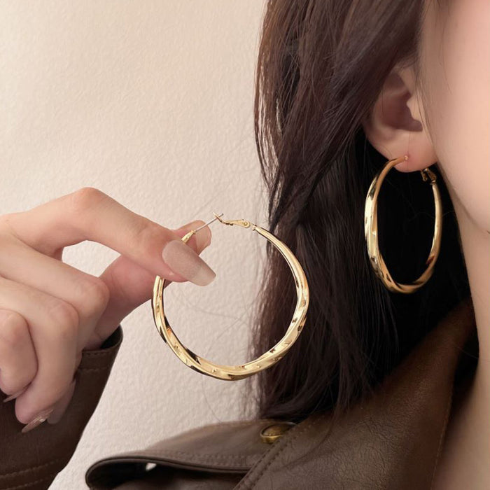 Wholesale Ear ring earrings for women temperament simple circle plain ring earrings