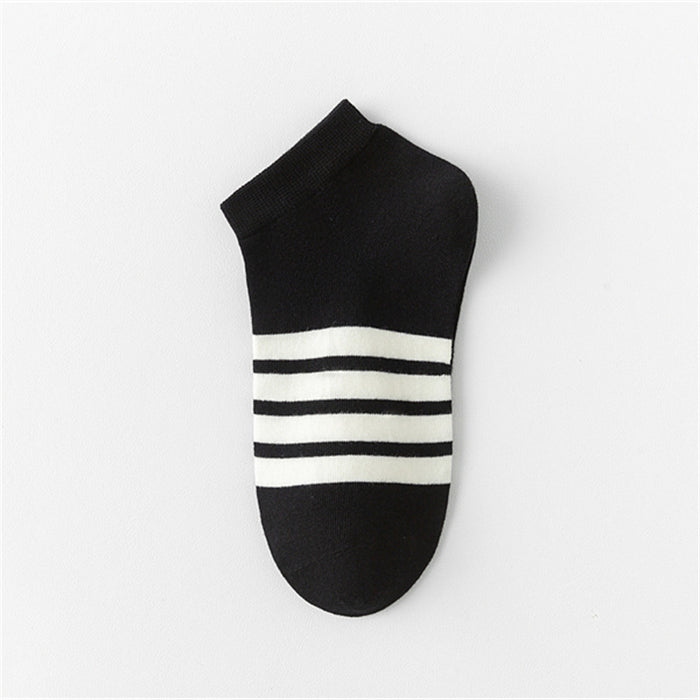 Wholesale Couple sports socks with asymmetrical stripes on the four bars