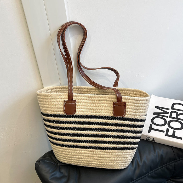 Wholesale Woven straw woven bag versatile shoulder bag commuting bag