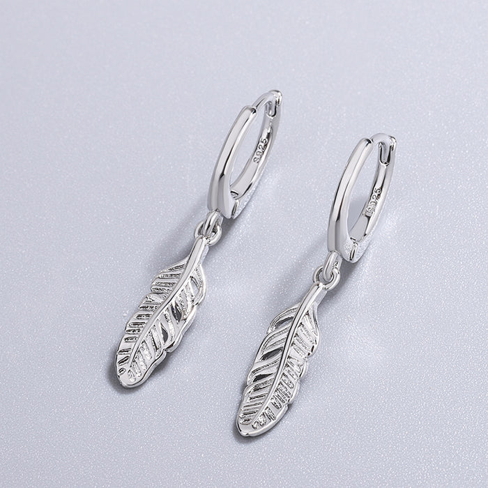 Wholesale Fashionable and minimalist feather ear buckle texture, trendy design, cool style, personalized and exquisite earrings