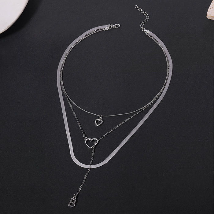 Wholesale New jewelry niche diamond studded letter pendant silver heart three-layer necklace set for women
