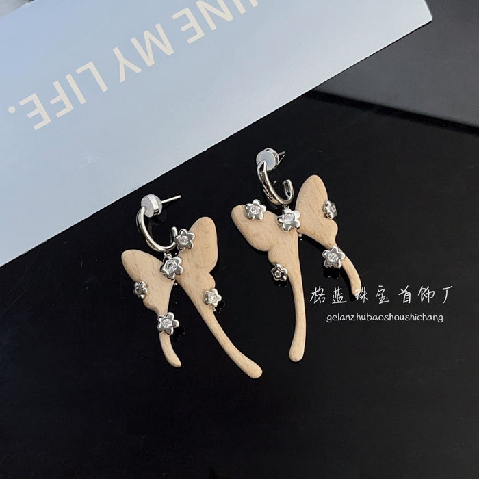 Wholesale Hejia withered leaf butterfly necklace, light luxury, high-end tailcoat butterfly earrings, niche butterfly seal, collarbone chain