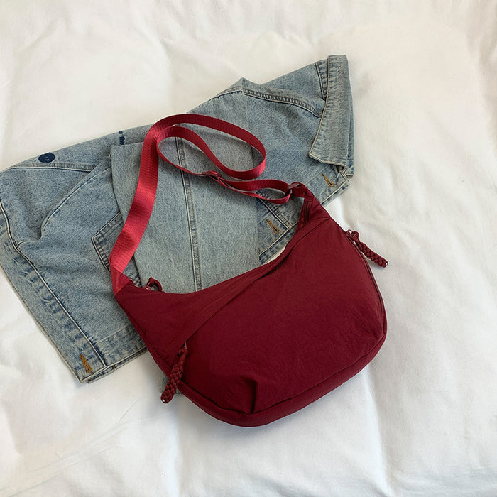 Wholesale Fashionable crossbody bag, simple and large capacity shoulder bag, high-end commuting experience