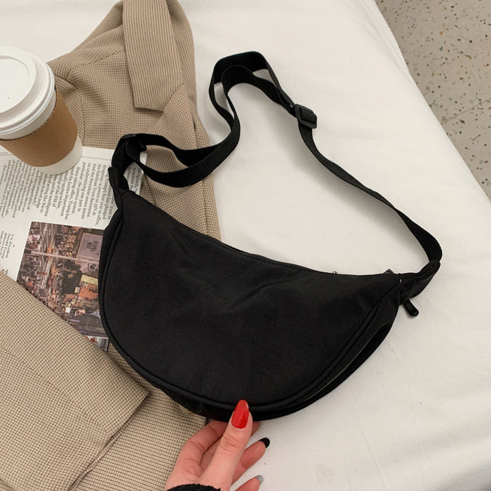 Wholesale Nylon crossbody bag, new fashion, lightweight, commuting, large capacity, simple shoulder bag