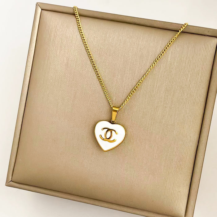 Wholesale Niche fashion versatile simple heart-shaped pendant