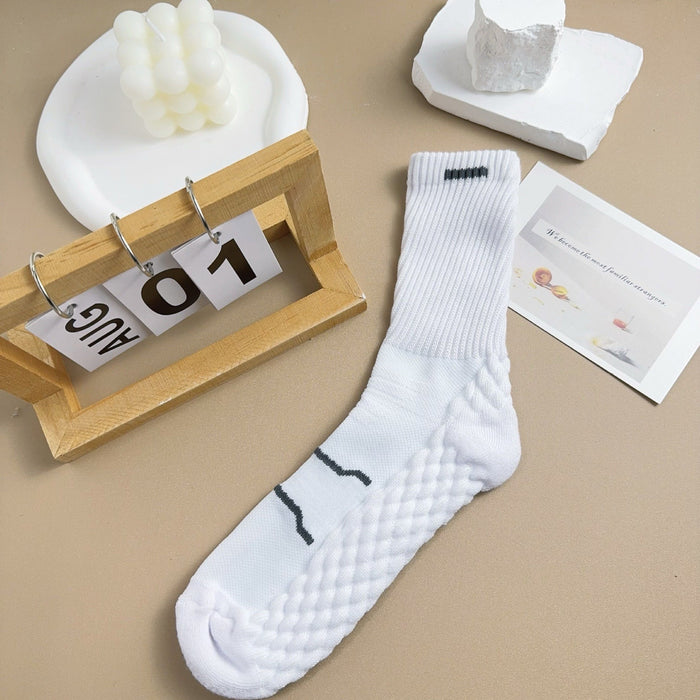 Wholesale Socks massage sole sports short tube socks, sweat absorbing and odor proof basketball socks, mesh sports boat socks