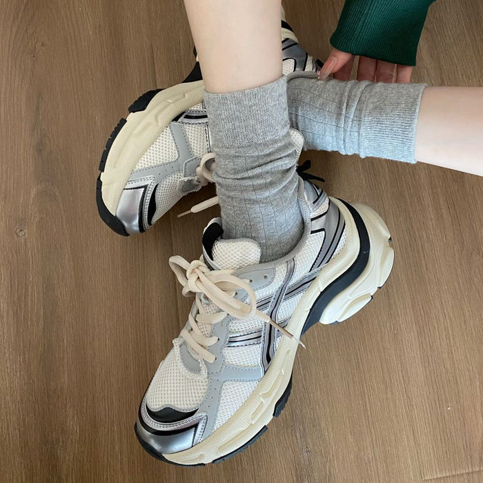 Wholesale Fashionable boneless pile socks with vertical stripe design, versatile and slimming, modified legs, retro style