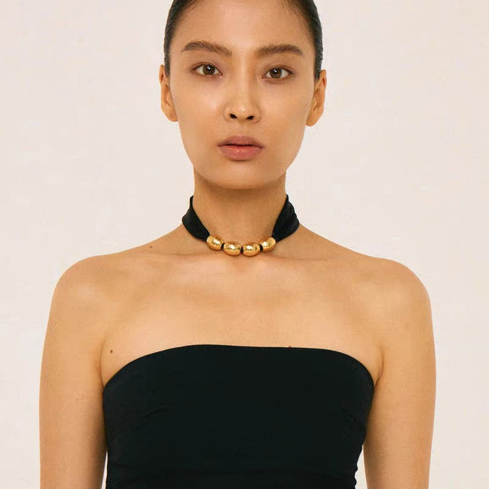 Wholesale Metal ball necklace, retro strap, collarbone chain, fashionable and niche design necklace