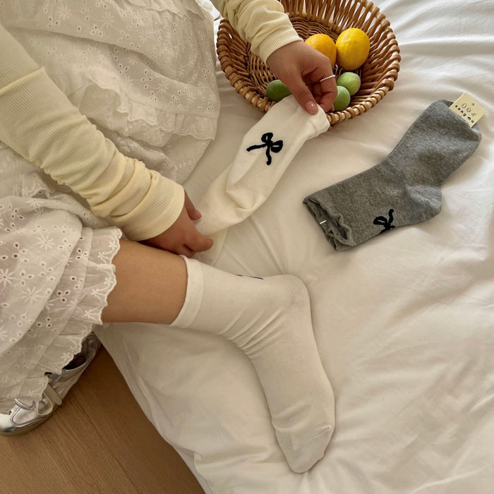 Wholesale Girl's Socks Middle Tube Stacking Socks