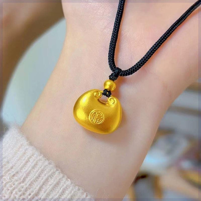 Wholesale The necklace design is niche and versatile, suitable for couples. The pendant features a simple and trendy necklace