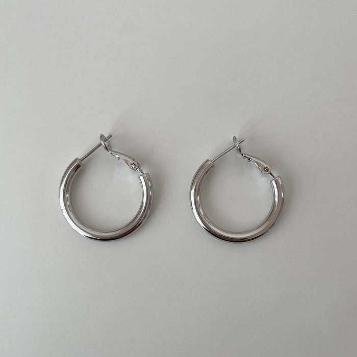 Wholesale Silver needle earrings, retro earrings, high-end earrings, versatile and versatile