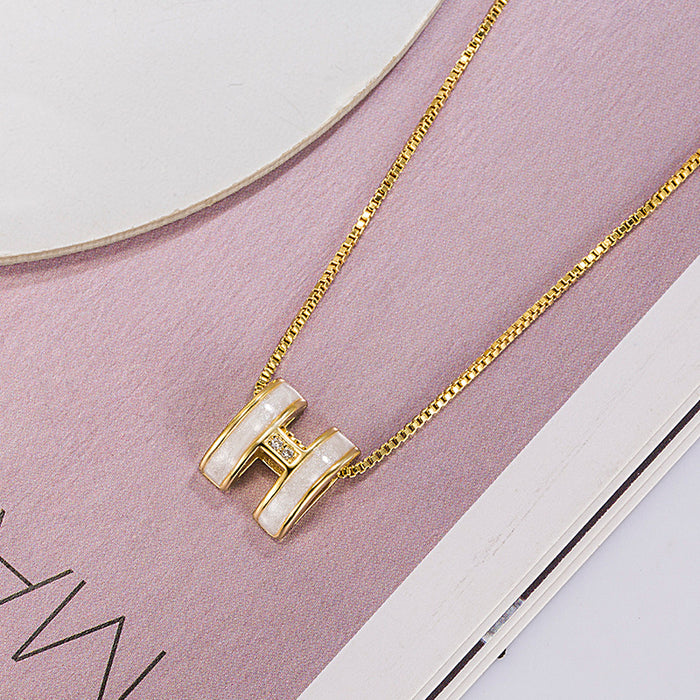 Wholesale Letter imitation shell necklace collarbone chain