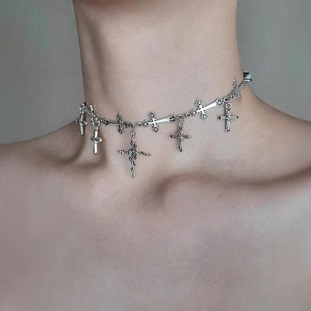 Wholesale Cross R Gothic necklace with a cool and crisp punk original collarbone chain