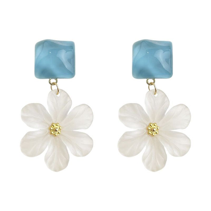 Wholesale Acrylic White Flower Earrings Women's Niche Fashion Earrings