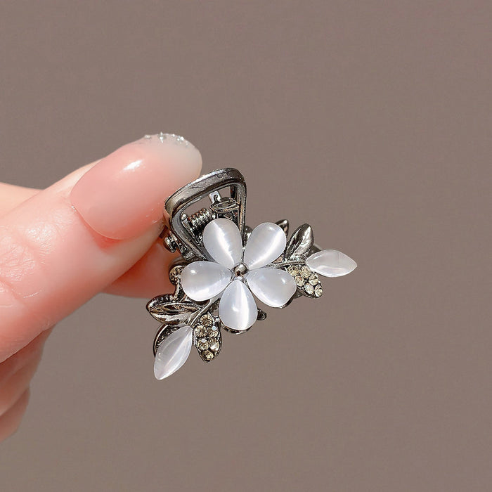 Wholesale Grab Clip Exquisite Small Flower Half-Tie Hair Grab small size Headwear