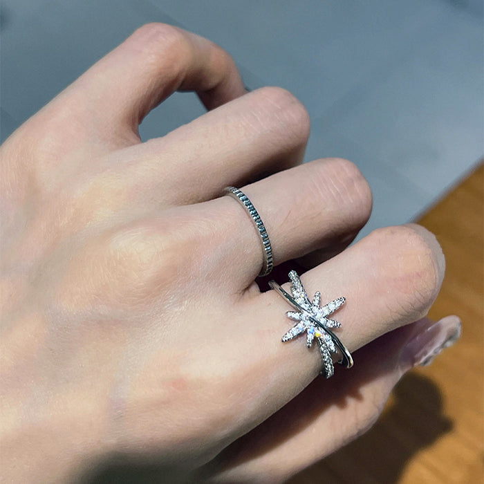 Wholesale Surrounded by stars, this ring features a minimalist and niche design, exuding a versatile temperament. It is a versatile open ring