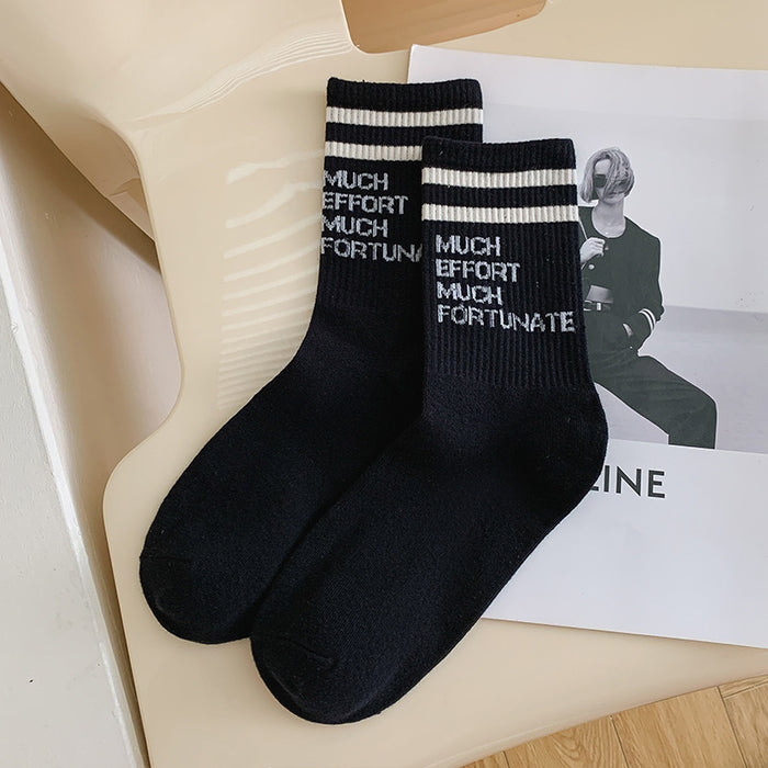 Wholesale Spring and Autumn Black and White High Elastic Alphabet Sports Middle Tube Women's Socks