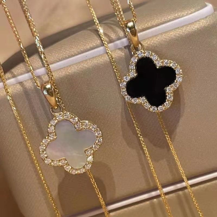 Wholesale Four leaf clover fashionable temperament necklace, light luxury, niche collarbone