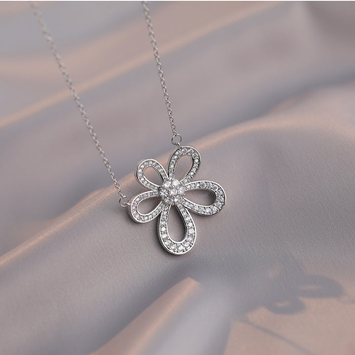 Wholesale Titanium steel necklace, zircon flower, long fashion accessory pendant, decorative chain, sweater chain, clothing accessory