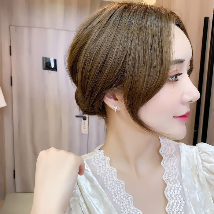 Wholesale Gold Tone Waterfall Zircon Four-Claw Earrings Fashion Jewelry Accessory Party Gift