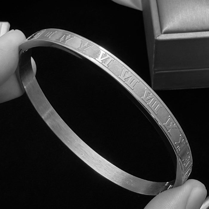 Wholesale Titanium Steel Rhinestone Clover Bangle Bracelet Set Gold And Silver Fashion Jewelry