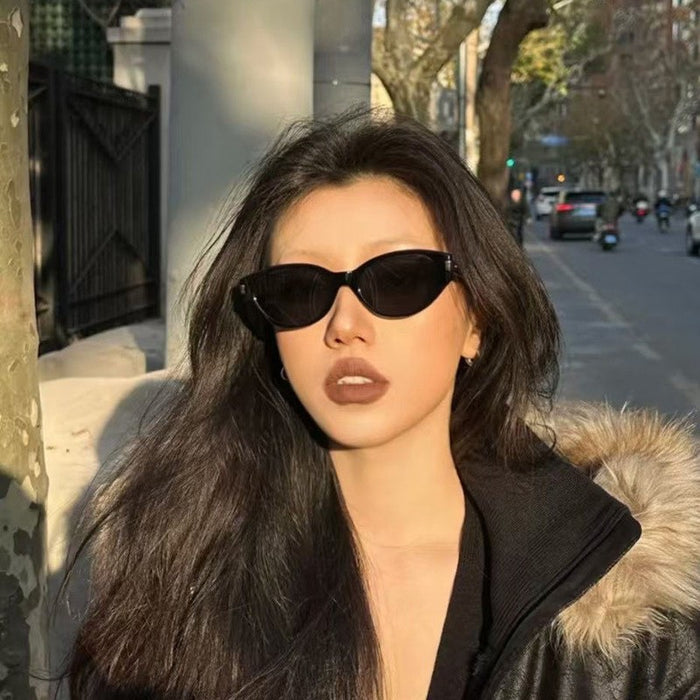 Wholesale Advanced internet celebrity sunglasses with cat's eyes, black sunshade and UV protection, small face sunglasses for men