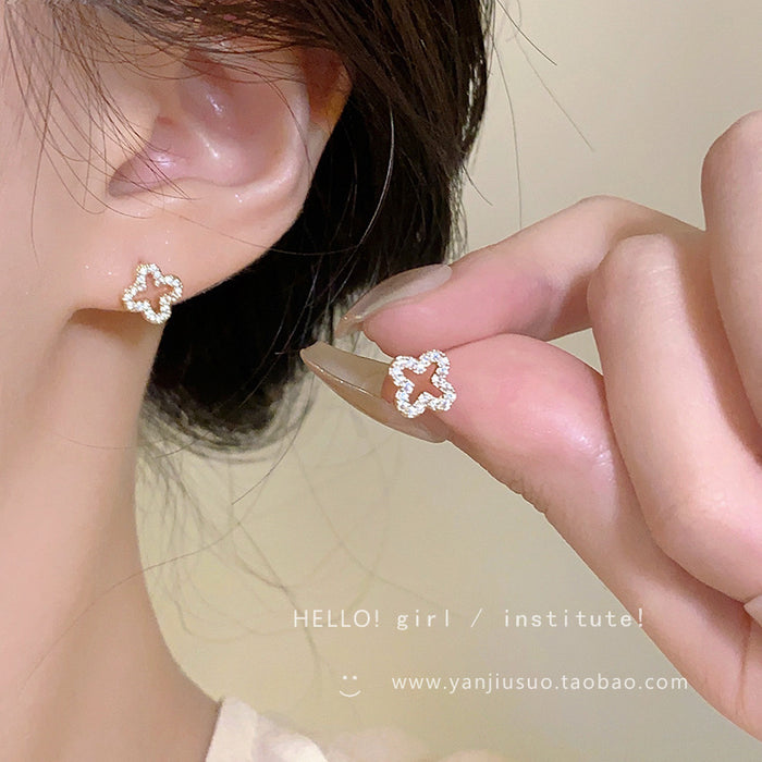 Wholesale Earrings with a light luxury and high-end feel, compact and exquisite earrings