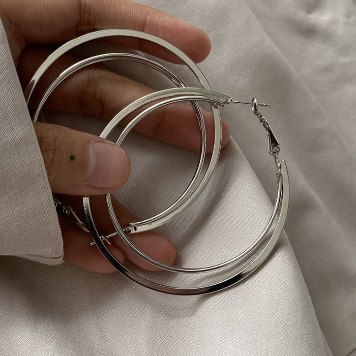 Wholesale Silver needle ear ring niche personality design sense exaggerated earrings women' s fashion temperament earrings