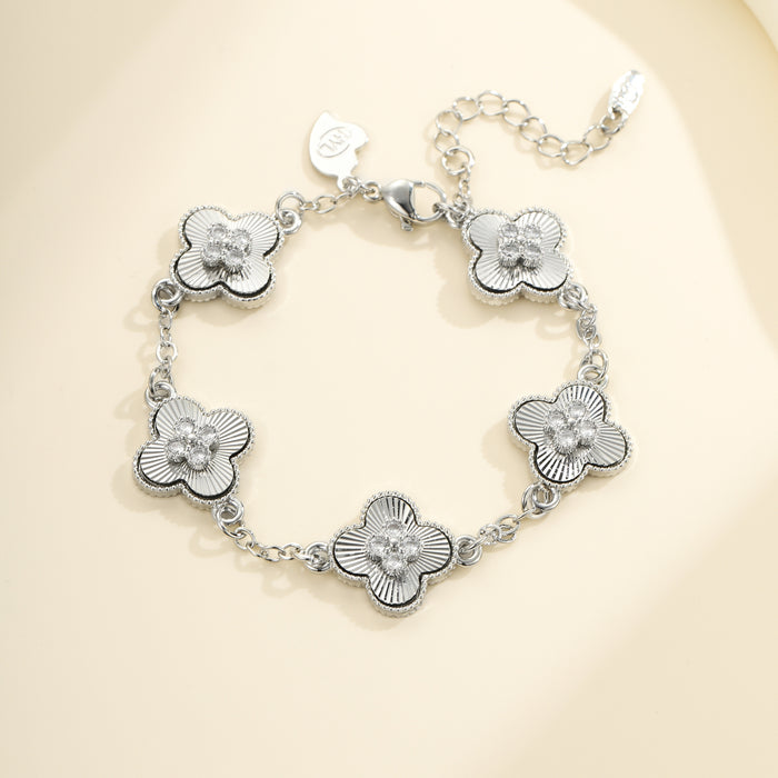 Wholesale Fashionable Clover Bracelet Bracelet with Copper Gold Plated and Micro Inlaid Zircon Exquisite Handmade Jewelry